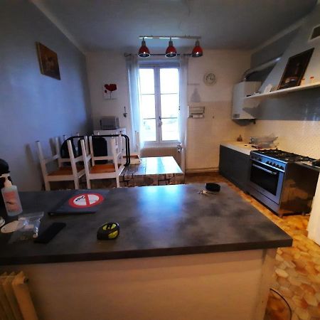 Joli Appartement Meuble Paray-le-Monial Exteriör bild