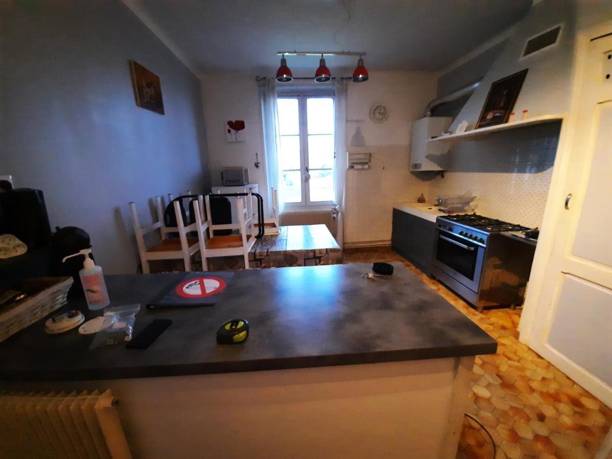 Joli Appartement Meuble Paray-le-Monial Exteriör bild